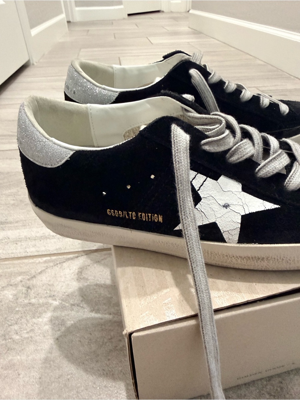 New! Golden Goose Super Star Sneakers - Picture 2 of 10